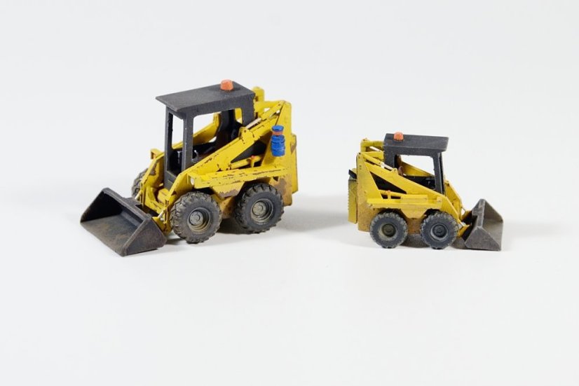 Smykový nakladač UNC 060 - Měřítko: 1:87