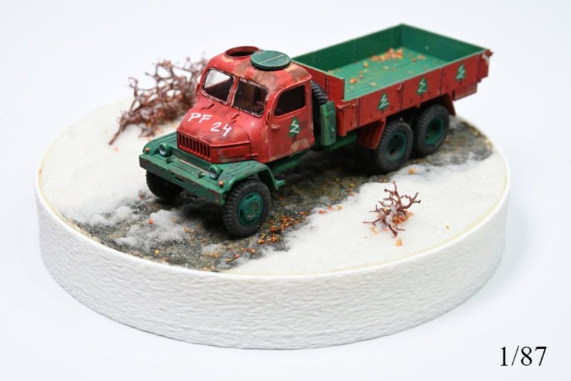 Praga V3S - valník nízký - Měřítko: 1:72, Provedení kabiny: Kabina otevřená, Provedení nástavby: Nedělené bočnice