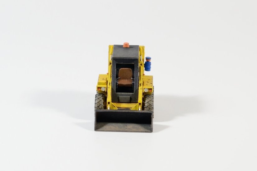 Smykový nakladač UNC 060 - Měřítko: 1:87