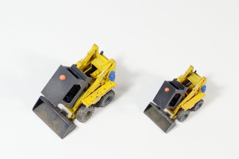 Smykový nakladač UNC 060 - Měřítko: 1:87